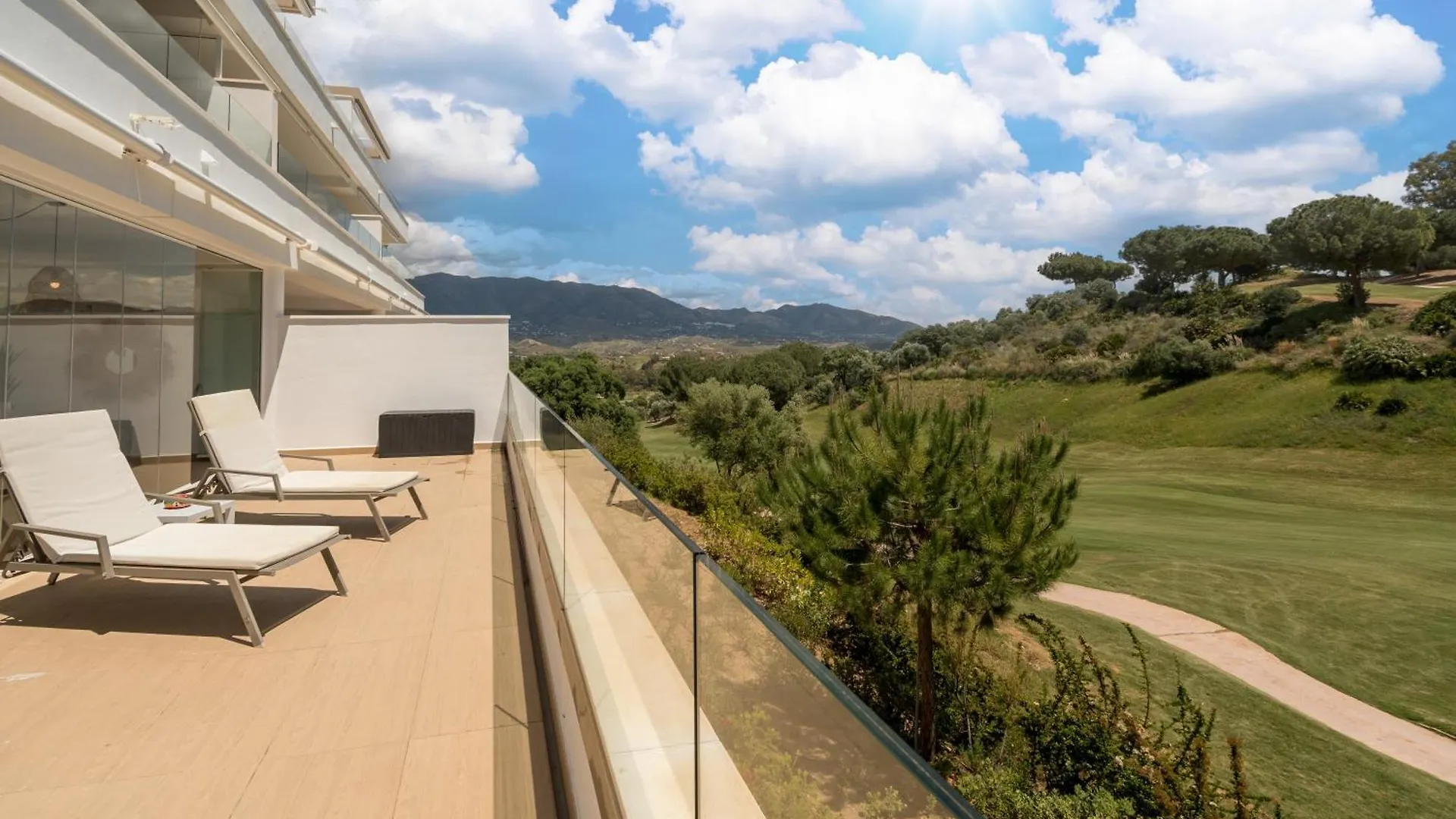 La Cala Golf Resort 3 Bed Apt - Sleek Corner Plot La Cala De Mijas
